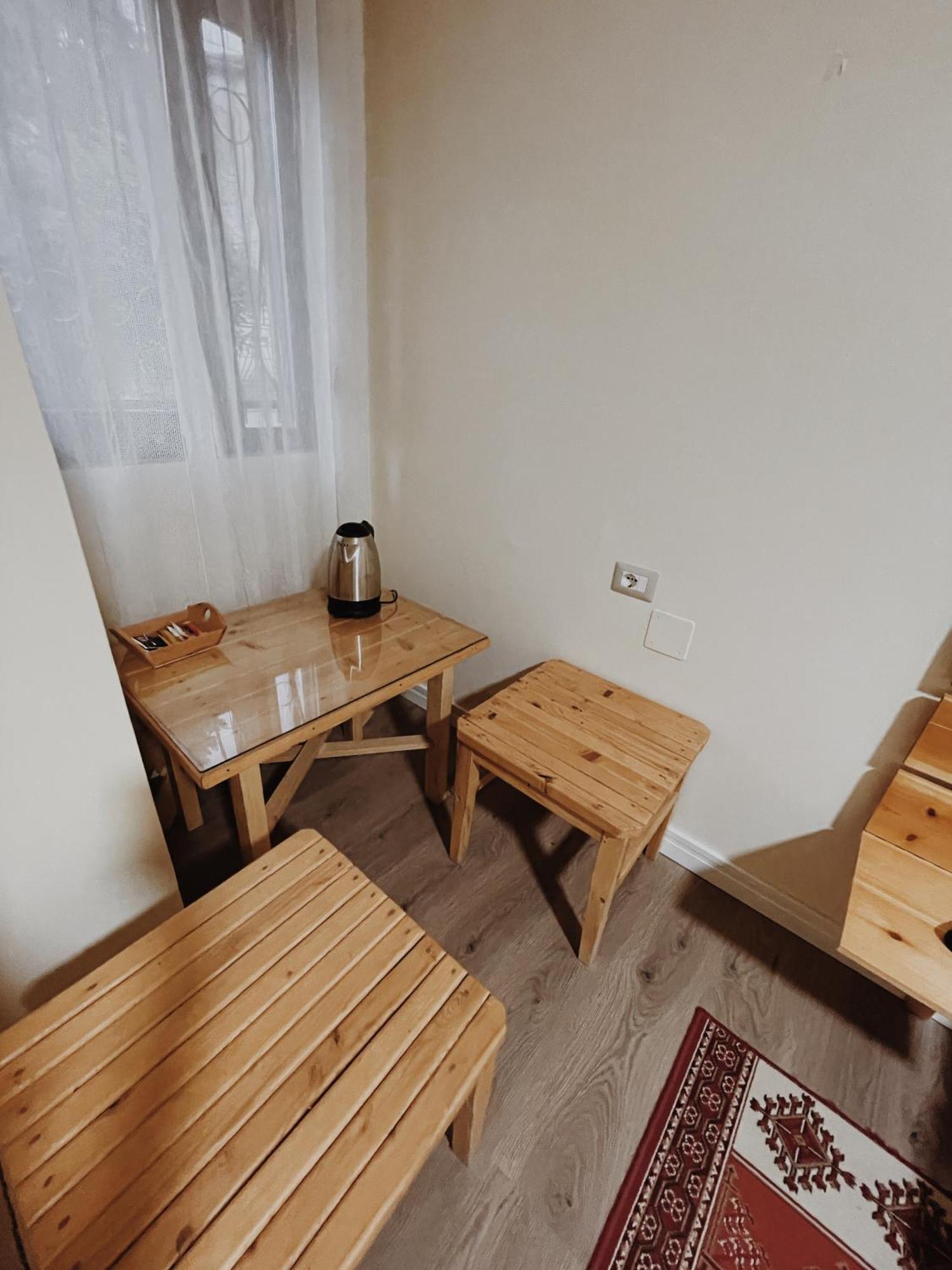 At Pikotiko'S - Korca City Rooms For Rent ภายนอก รูปภาพ