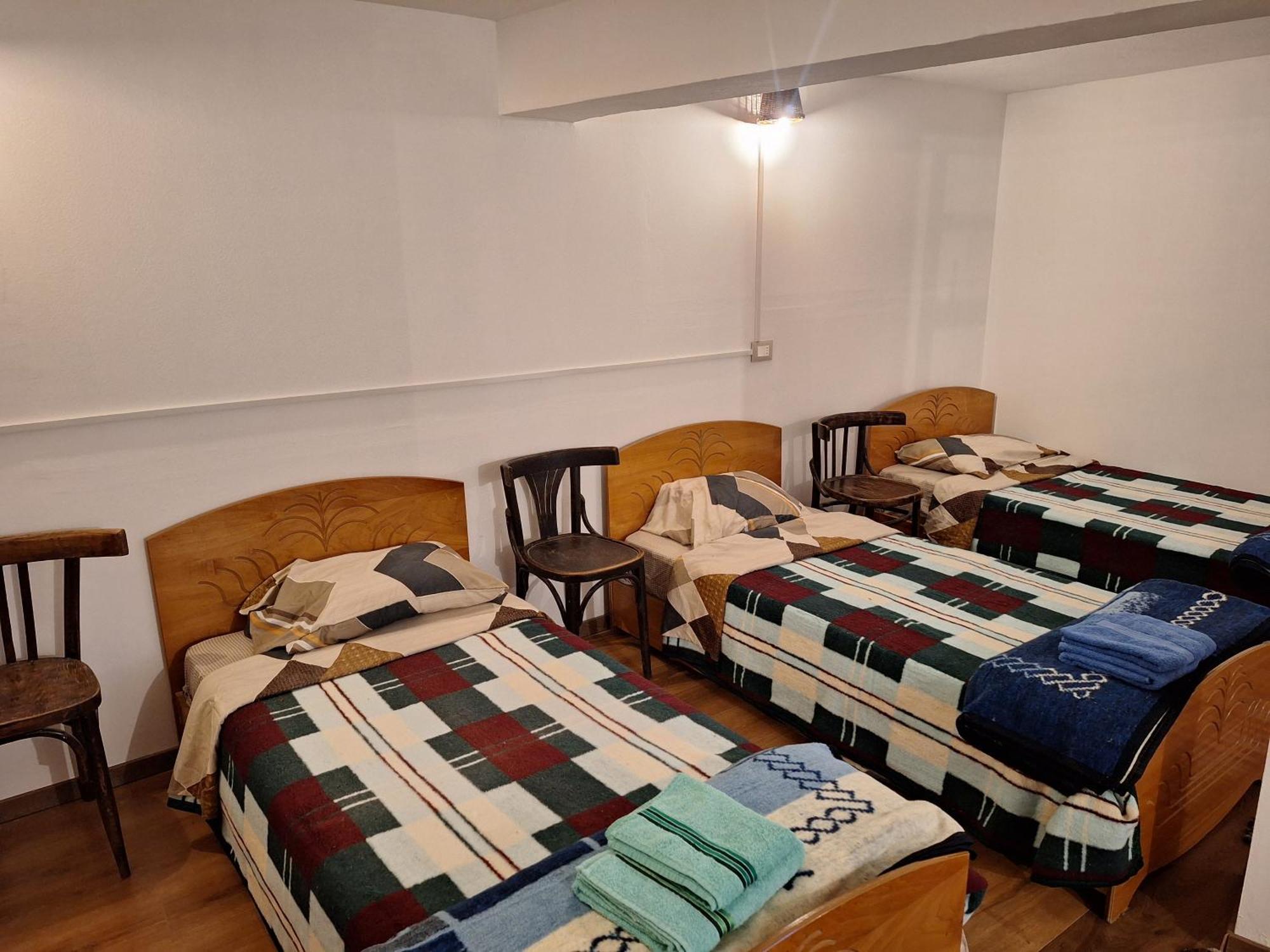 At Pikotiko'S - Korca City Rooms For Rent ภายนอก รูปภาพ